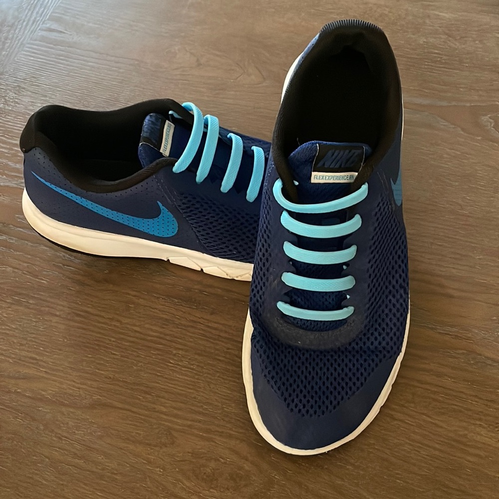 Nike boys Flex Experience sneaker, 6Y (big boy)